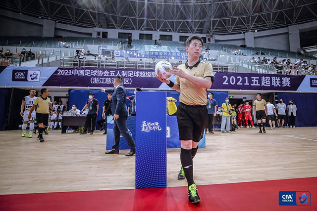 🏀赫夫失绝杀罚球 小卡28+8关键投篮助快船24分逆转步行者